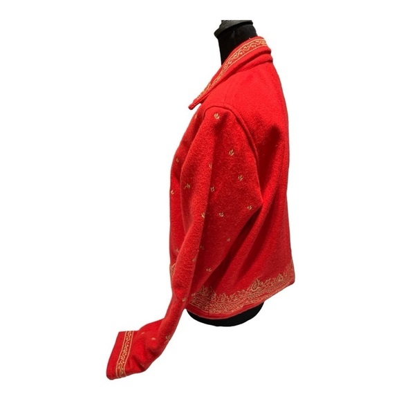 Vintage New Direction Red and Gold embroidered Blazer size S made in India - Picture 4 of 9